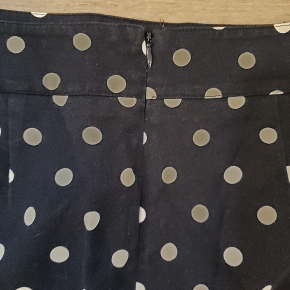 ⭐Merona Navy & White Polka Dot Skirt Size 6 - Picture 5 of 7